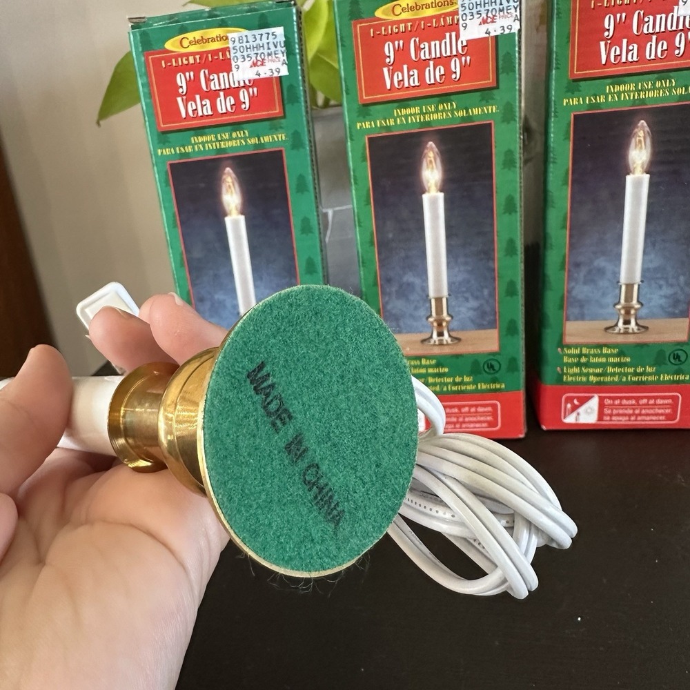 VTG (3) New Electric Window Candle Lamp Brass Base Dusk to Dawn Sensor - Picture 6 of 6